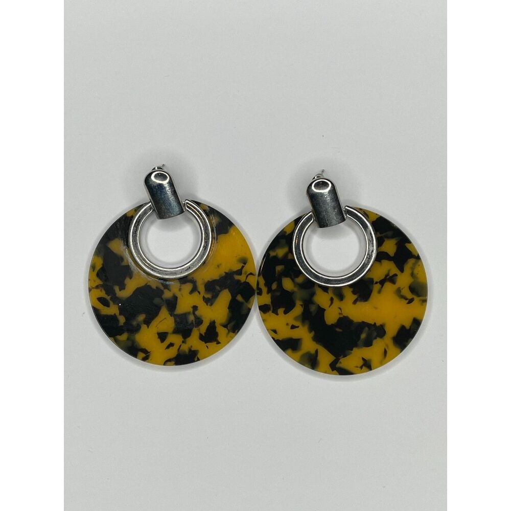 Tortoiseshell Circle Drop Earrings - Modern and Stylish